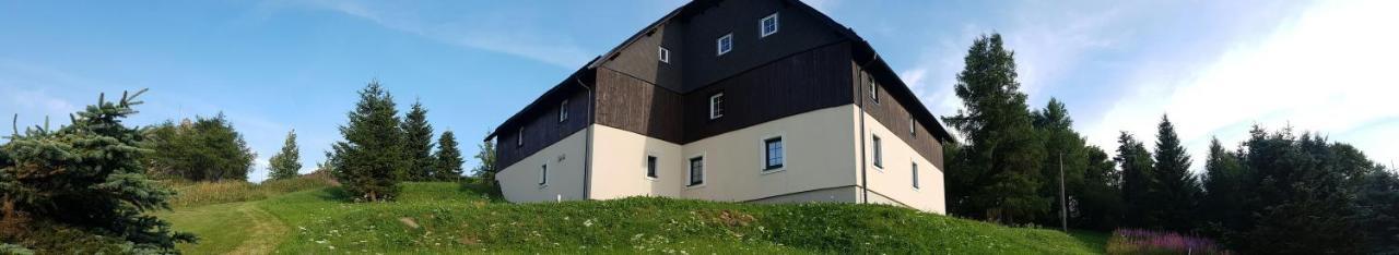 Chaloupka Slamenka Villa Loučná pod Klínovcem Eksteriør bilde