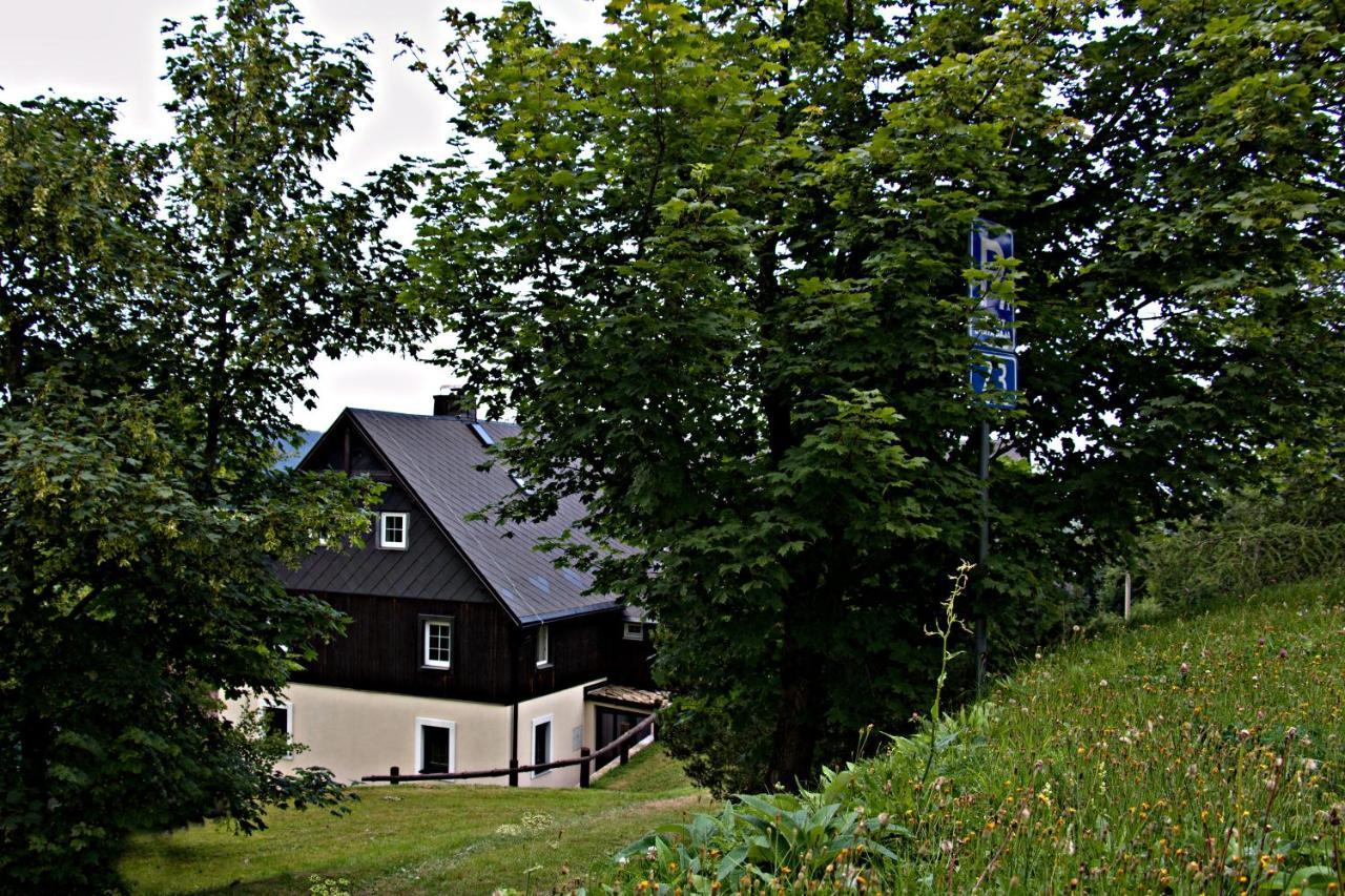 Chaloupka Slamenka Villa Loučná pod Klínovcem Eksteriør bilde